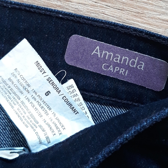 Gloria Vanderbilt Amanda Classic Fit Cuffed Capri Jeans - Size 6 Dark Wash Denim - Picture 6 of 11